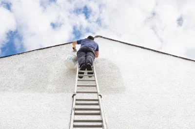 Peinture extérieure au Favril — façades et ravalement